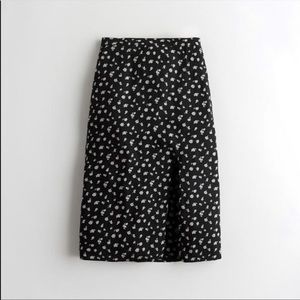 ultra highrise floral skirt Hollister size M